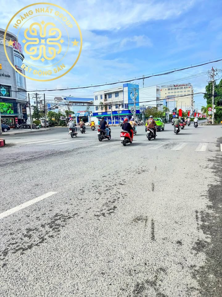 Đất nền mặt tiền đường Trần Hưng Đạo, Cà Mau 85m² giá 7.15 tỷ - Đầu tư sinh lời ngay!