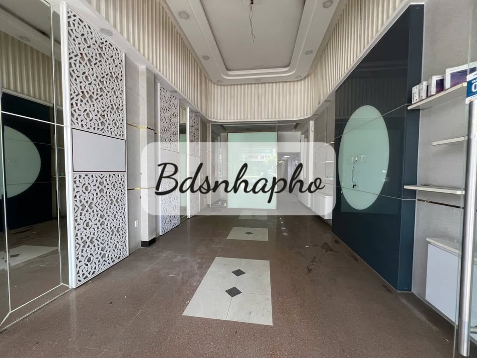 Nhà nguyên căn 5 tầng Nguyễn Văn Linh 105.75m² giá 50 triệu - Phù hợp kinh doanh tuyệt vời!