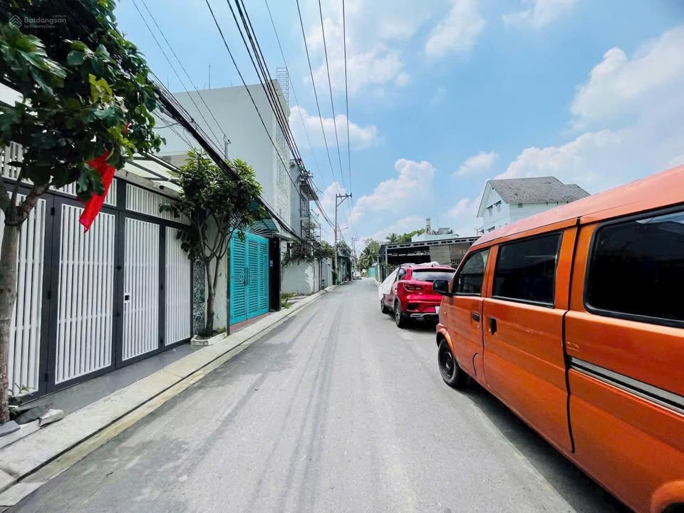 Bán đất mặt tiền đường 32, Linh Đông, 107.5m² giá 6.99 tỷ - Vị trí cực hiếm đầu tư!