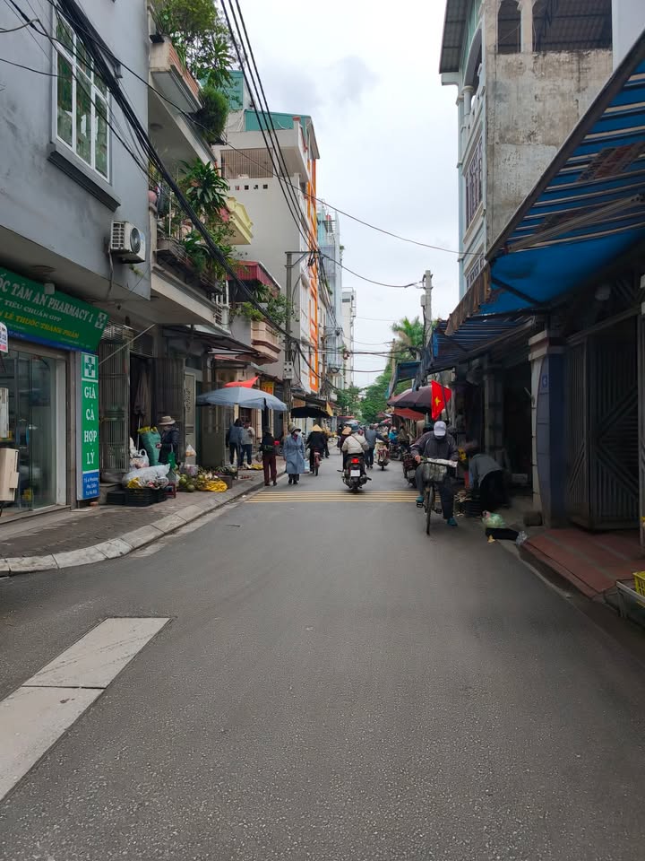 Đất mặt phố Phú Diễn 90m² giá 20 tỷ - Kinh doanh đỉnh cao, ô tô vào tận nhà!