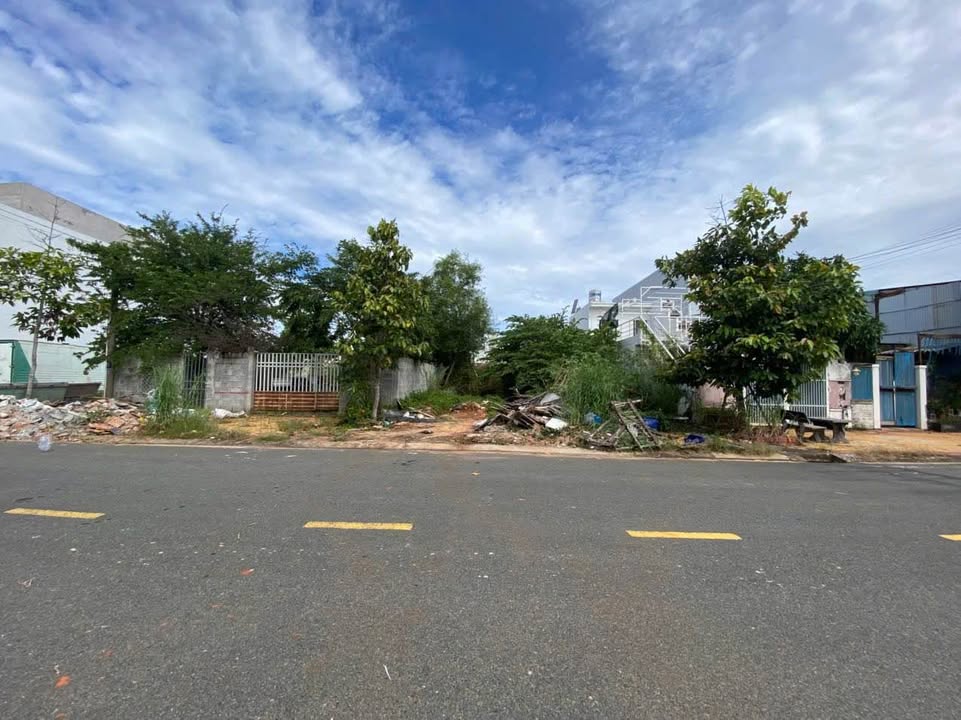 Đất nền KDC Hùng Vương Phan Thiết 100m² giá 3.3 tỷ - Đầu tư sinh lời tốt!