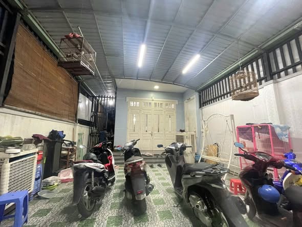 Biệt thự 200m² Dĩ An giá 9.5 tỷ - Vị trí trung tâm Đông Hòa, sẵn sàng ở ngay!