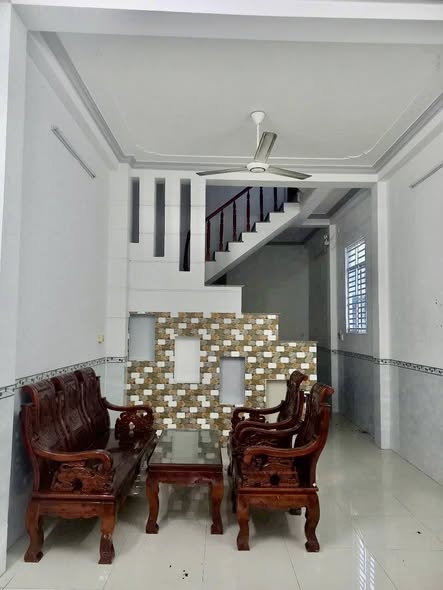 Nhà 2 mặt tiền hẻm 4 Bùi Hữu Nghĩa, 75m² giá 3.25 tỷ - Tiện nghi đầy đủ, gần trường học!