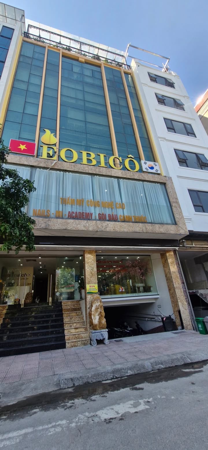 Tòa nhà văn phòng 8 tầng Vạn Phúc 100m² giá 75 triệu - Cơ hội đầu tư tuyệt vời!