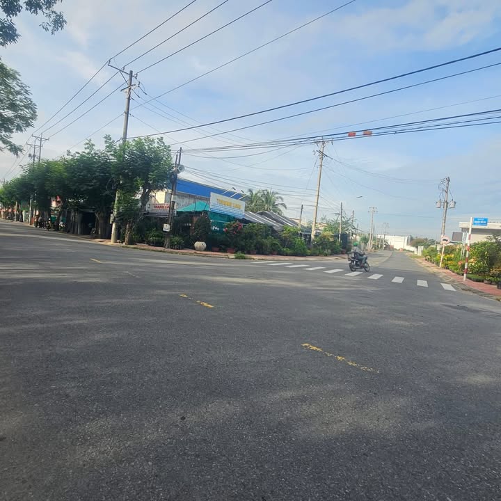 Đất nền góc 2 mặt tiền đường Chu Văn An, Trà Vinh 544m² giá chỉ 5.5 tỷ - Thương lượng ngay!