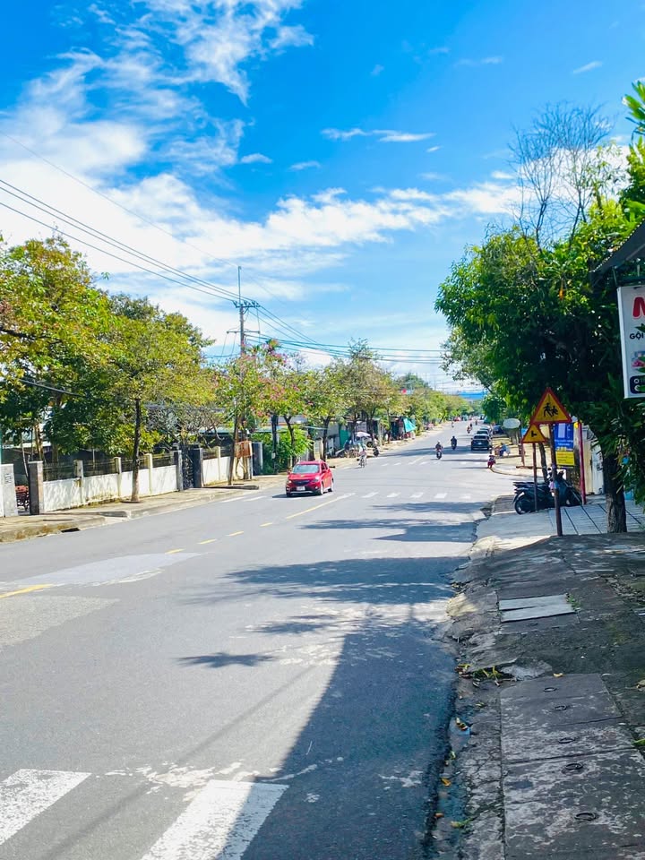 Nhà mặt tiền Trần Hưng Đạo, 97.65m² giá 3.7 tỷ - Cơ hội đầu tư hấp dẫn!