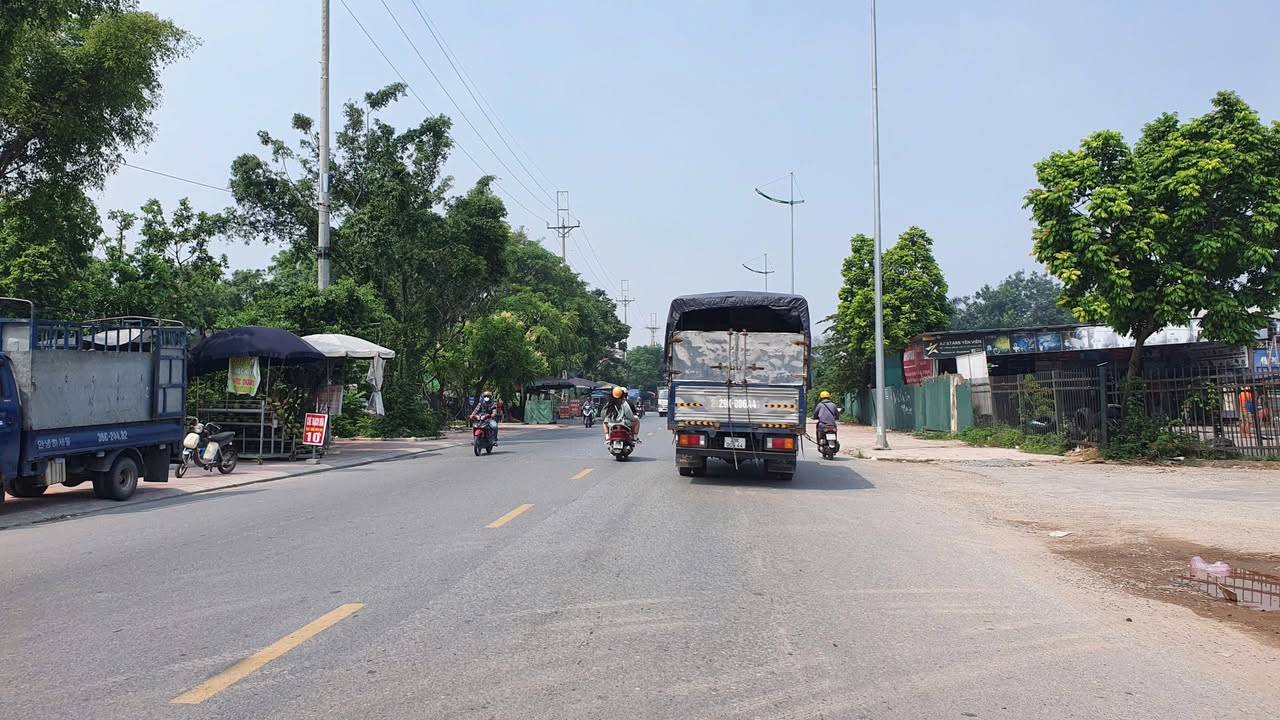 Nhà 2 tầng mới xây tại Yên Viên, Gia Lâm 41m² giá 3 tỷ - Nhà lô góc cực thoáng!