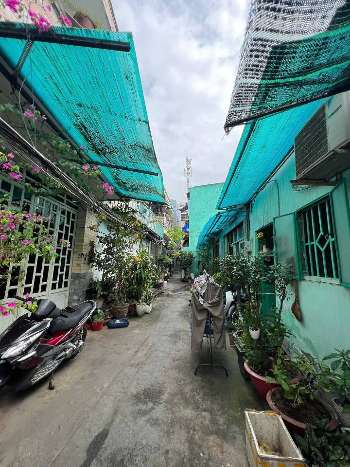 Nhà hẻm xe ba gác Cao Lỗ, Quận 8, 28m² giá 3.4 tỷ - Sổ hồng riêng, tiện ích đầy đủ!