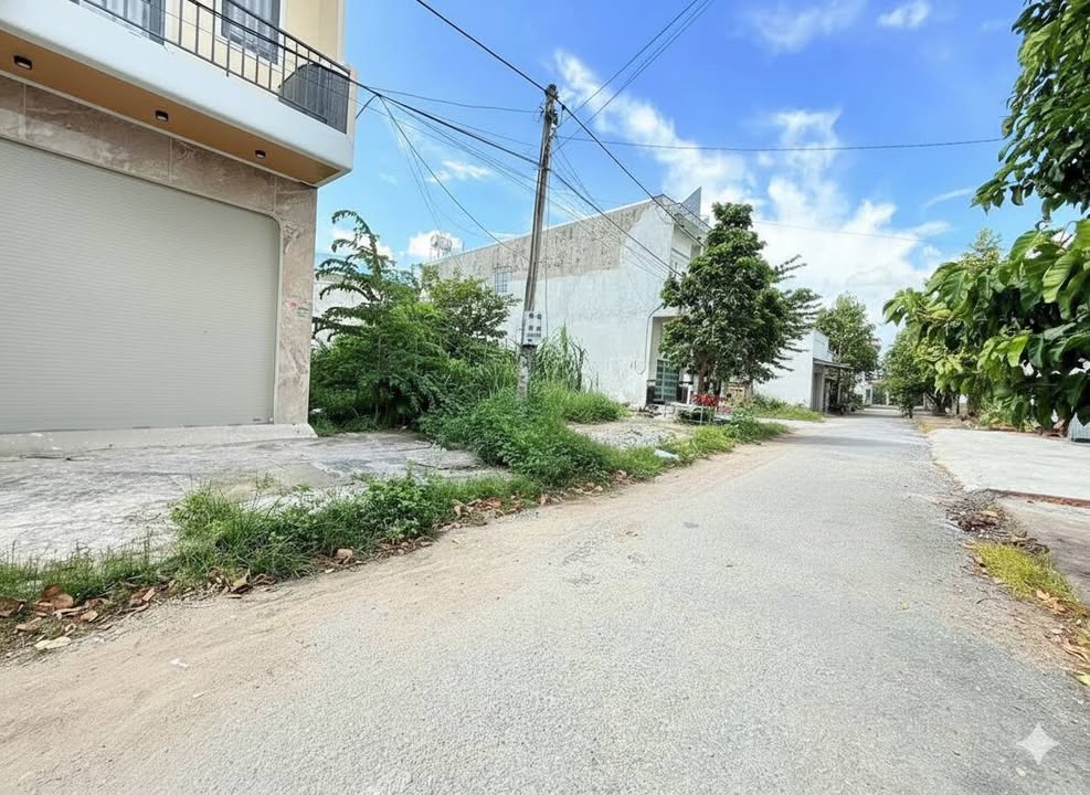 Nhà 1 Trệt 1 Lầu Phường Đông Thành 60m² giá 1.65 tỷ - Thiết kế hiện đại, đầy đủ tiện ích!