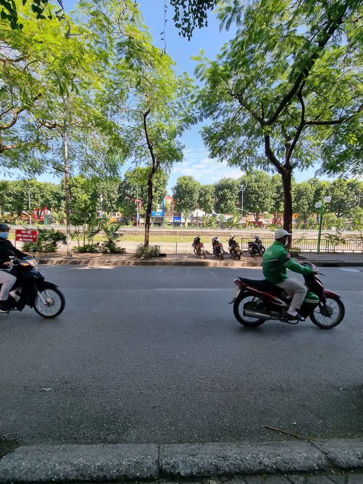 Mặt tiền kinh doanh Nguyễn Khang 46m² giá 14 tỷ - Đầu tư sinh lời ngay!