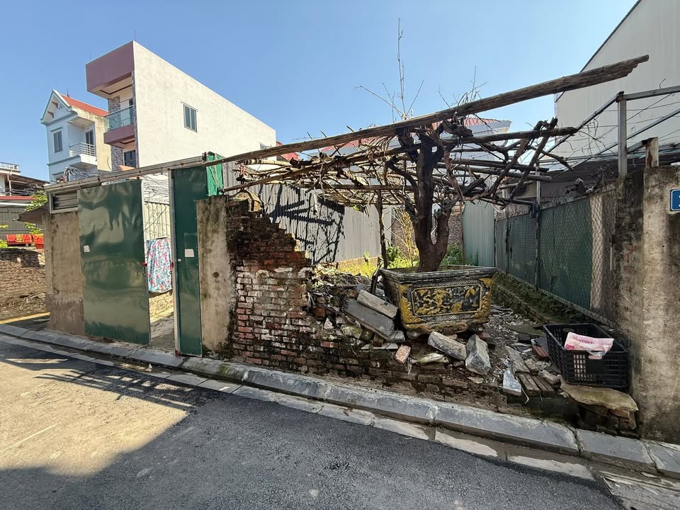 Đất thổ cư Vĩnh Ngọc Đông Anh 56m² giá 700 triệu - Vị trí đẹp, ngay cầu Nhật Tân!