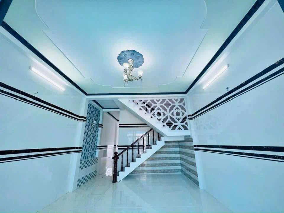 Nhà đẹp mặt tiền đường Phường 2, Sóc Trăng 100m² giá 2.55 tỷ - Cơ hội đầu tư tuyệt vời!