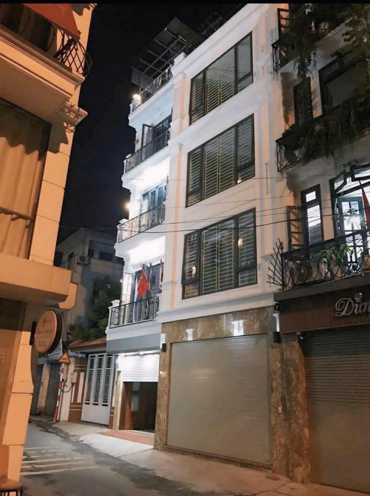 Nhà phân lô Láng Hạ 50m² giá 17 tỷ - Vị trí vàng giữa lòng Hà Nội!