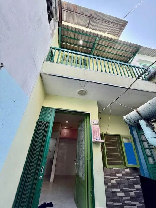 Nhà 2 Lầu Hẻm 542 Hưng Phú, Quận 8 - Giá 2.7 tỷ, Sổ Hồng Riêng!