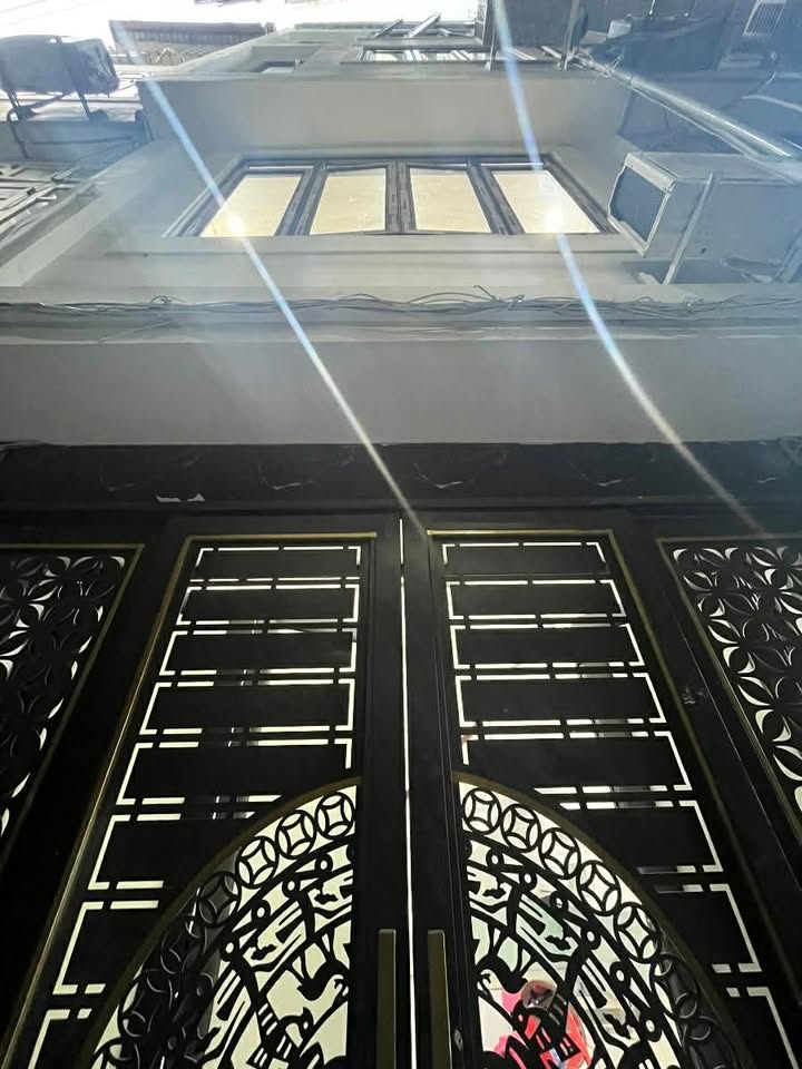 Nhà phố Yên Hòa Cầu Giấy 23m² giá 6.9 tỷ - Sổ đỏ chính chủ, ô tô vào gần!