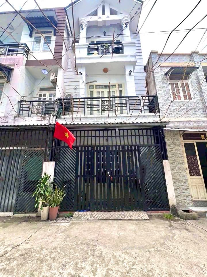 Nhà 3 tầng khu Hiệp Bình Chánh 56m² giá 6.5 tỷ - Hoàn công đầy đủ!