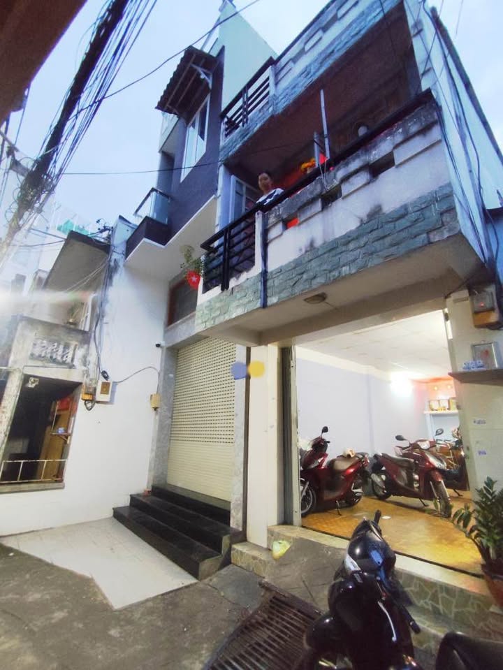 Nhà phố Quận 11 95m² giá 6.6 tỷ - Đầu tư cho thuê dòng tiền ổn định!