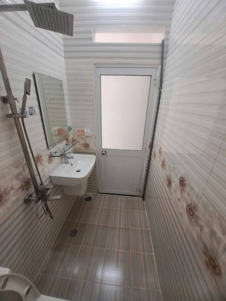 Nhà thuê Tân Phú Quận 7 40m² giá 10 triệu - Thích hợp cho gia đình!