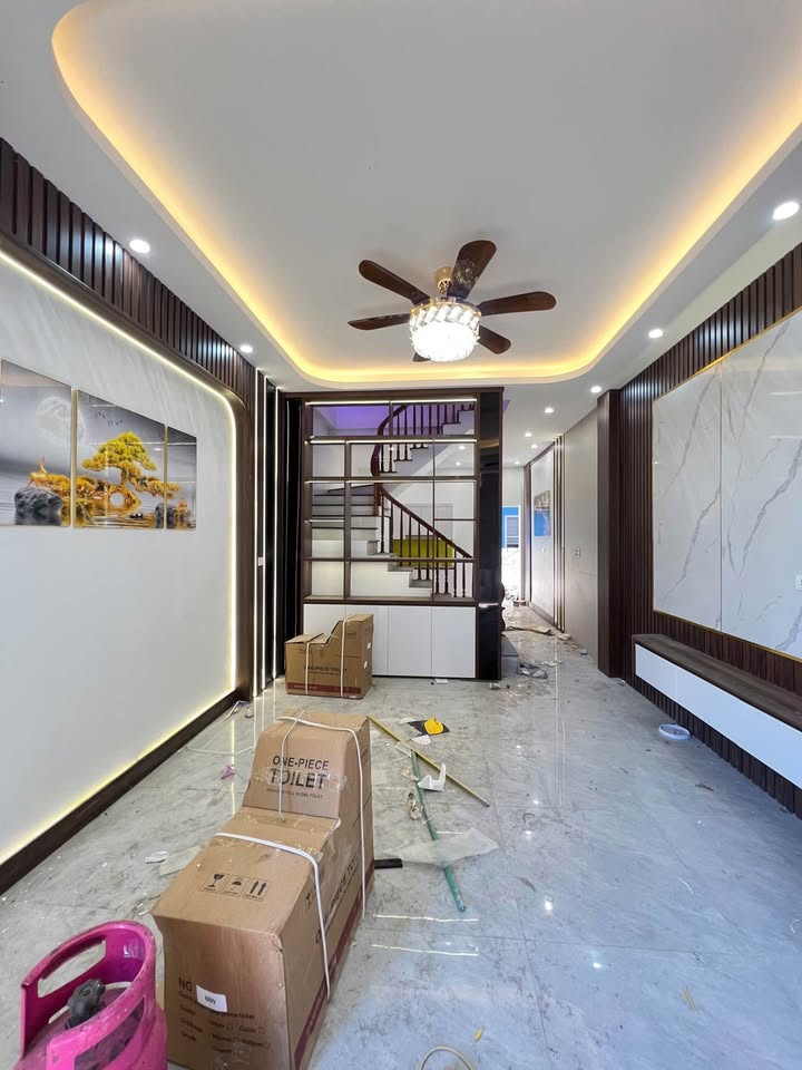 Bán nhà 4 tầng Trần Lãm Thái Bình 45m² - Ngõ rộng ô tô vào tận nơi!