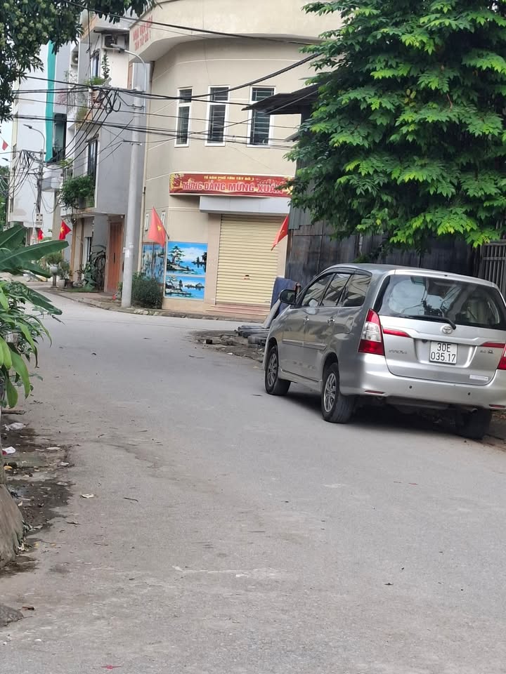 Đất Kim Chung Hoài Đức 90m² giá 9.7 tỷ - Mặt đường 7m kinh doanh sầm uất!