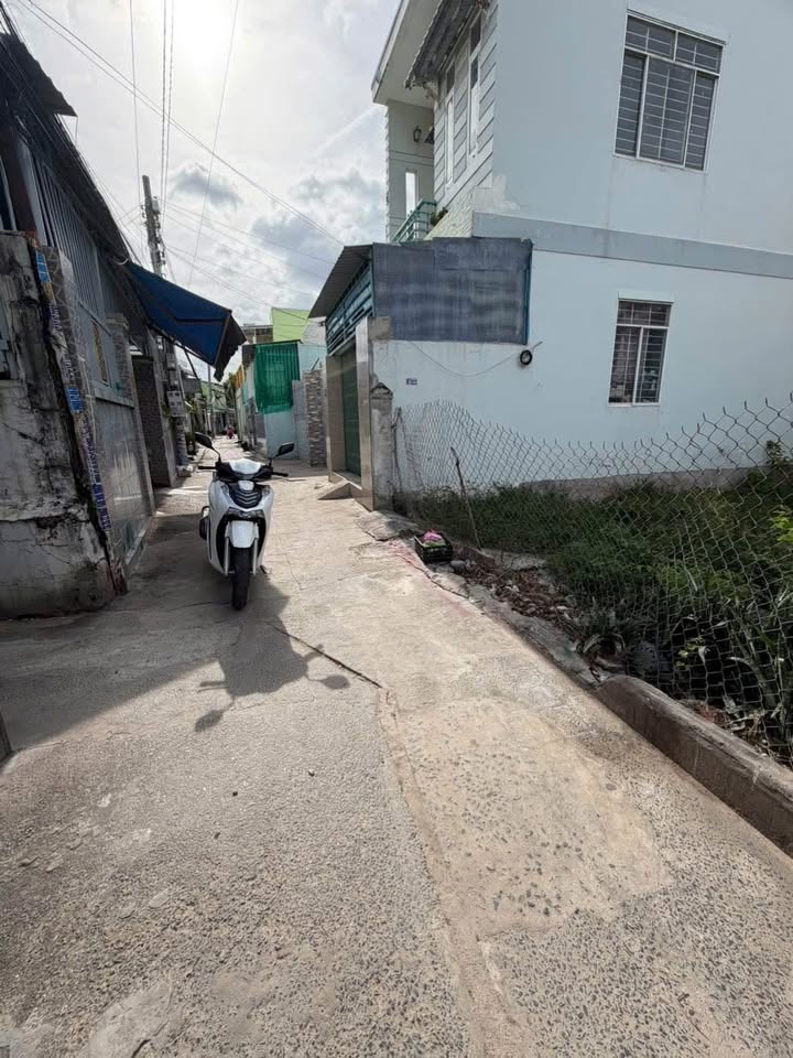 Đất nền Phan Thiết 150m² giá chỉ 2.3 tỷ - Cơ hội vàng cho nhà đầu tư!