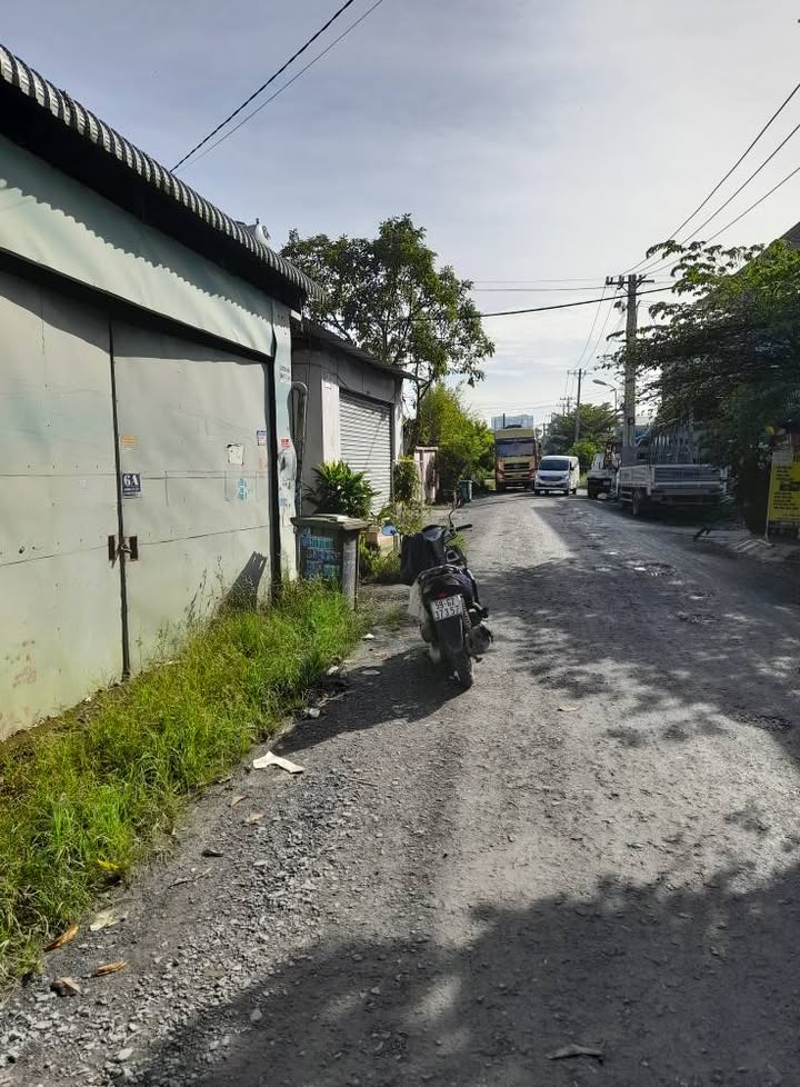 Nhà xưởng Củ Chi 217m² giá 6.5 tỷ - Mặt tiền đường 171, sẵn sàng hoạt động!