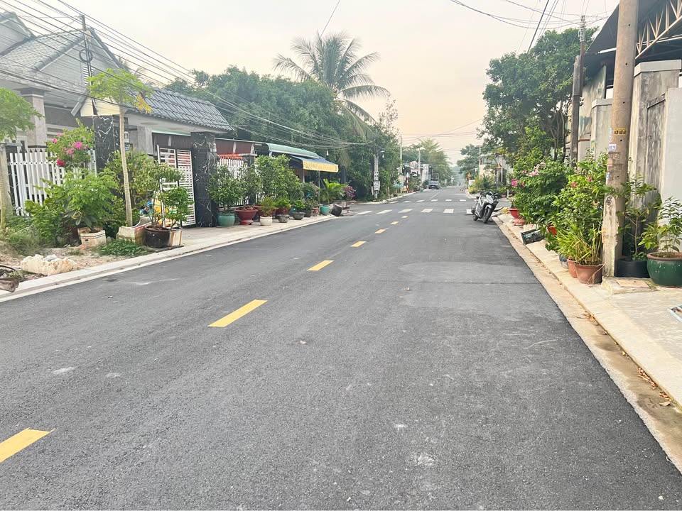 Nhà đất hẻm Huỳnh Tấn Phát, Hiệp Ninh, Tây Ninh 168m² giá 1.8 tỷ - Cách chợ chỉ 130m!