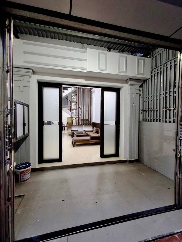 Nhà Phương Lưu Đông Hải 52m² giá 2.78 tỷ - Sẵn sàng vào ở với nội thất cao cấp!