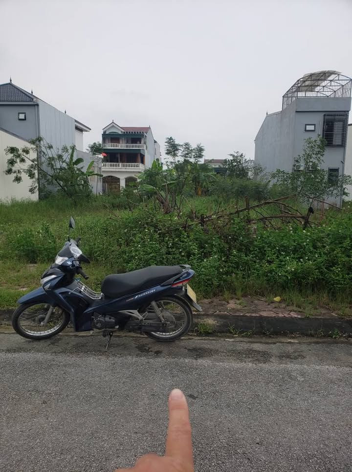 Đất nền Đông Vĩnh 153m² giá 6 tỷ - Vị trí trung tâm thuận tiện!