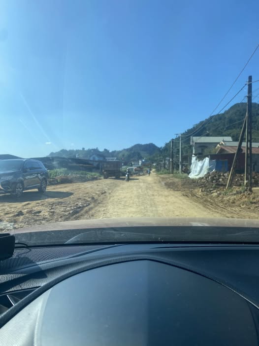 Nhà riêng mặt đường Quốc lộ 43, Mộc Châu 85m² - Cơ hội kinh doanh tuyệt vời!