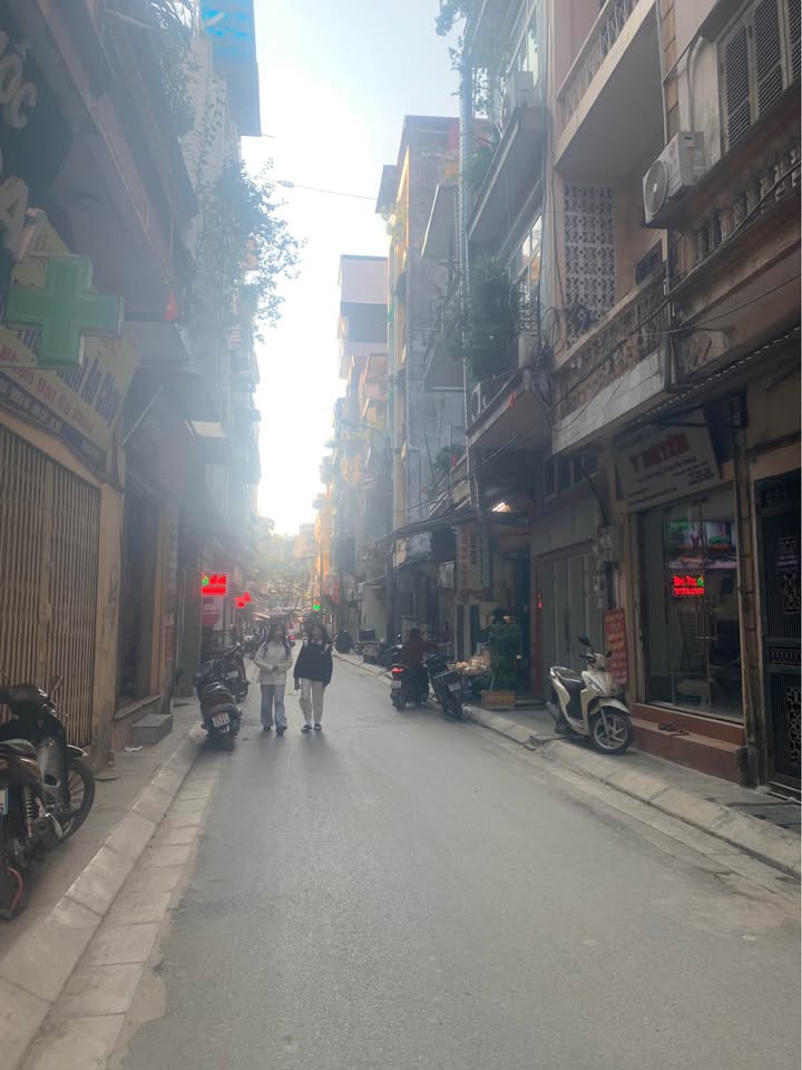 Nhà mặt phố 800A Nghĩa Đô Cầu Giấy 52m² giá 23 tỷ - Vị trí đắc địa kinh doanh