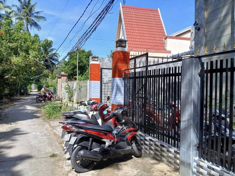 Nhà mới Sơn Hòa, Châu Thành, Bến Tre 214m² giá 999 triệu - Thiết kế Châu Âu cao cấp!