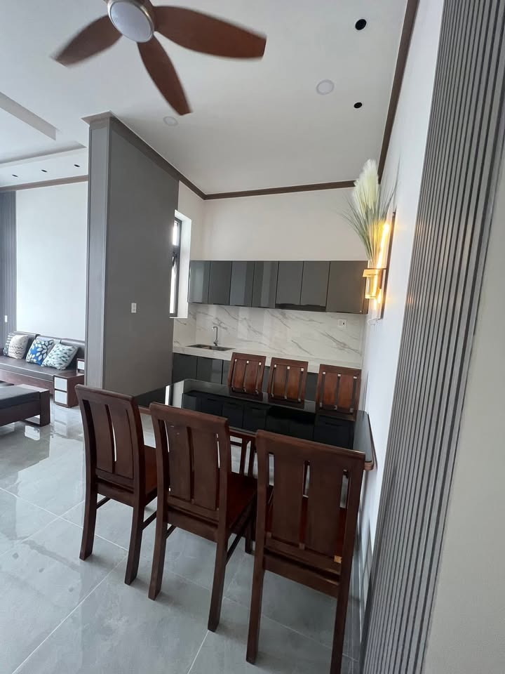 Nhà phố Phong Nẫm 100m² giá 1.7 tỷ - Thiết kế hiện đại, full nội thất!