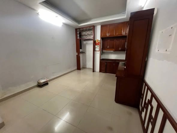 Cho thuê nhà nguyên căn ngõ Khương Đình, Thanh Xuân, 50m² giá 15 triệu - Vị trí đắc địa, thuận lợi kinh doanh!