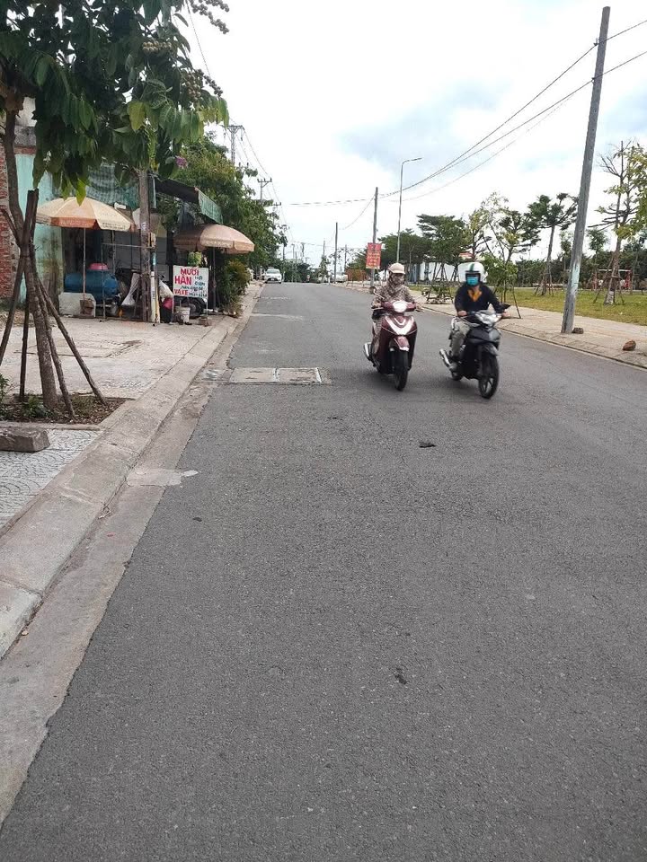 Nhà mặt tiền kinh doanh đường Nguyễn Như Đãi, Cẩm Lệ, Đà Nẵng, 70m², giá chỉ 3 tỷ - Cơ hội đầu tư tuyệt vời!