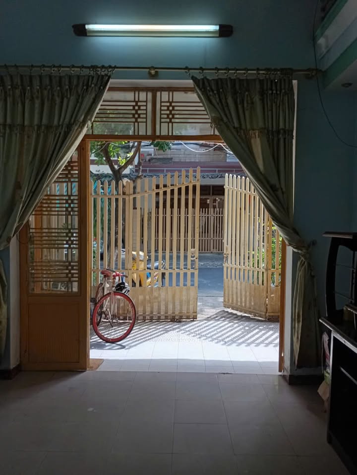 Nhà nguyên căn cho thuê đường Nguyễn Xuân Ôn, Đà Nẵng 92.5m² giá 7 triệu - Phù hợp cho gia đình!