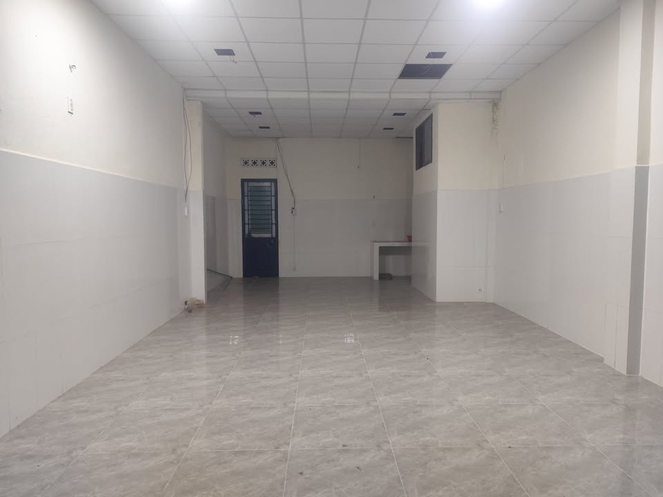 Cho thuê mặt bằng 50m² đường Lê Văn Hưu - Thích hợp kinh doanh, văn phòng!