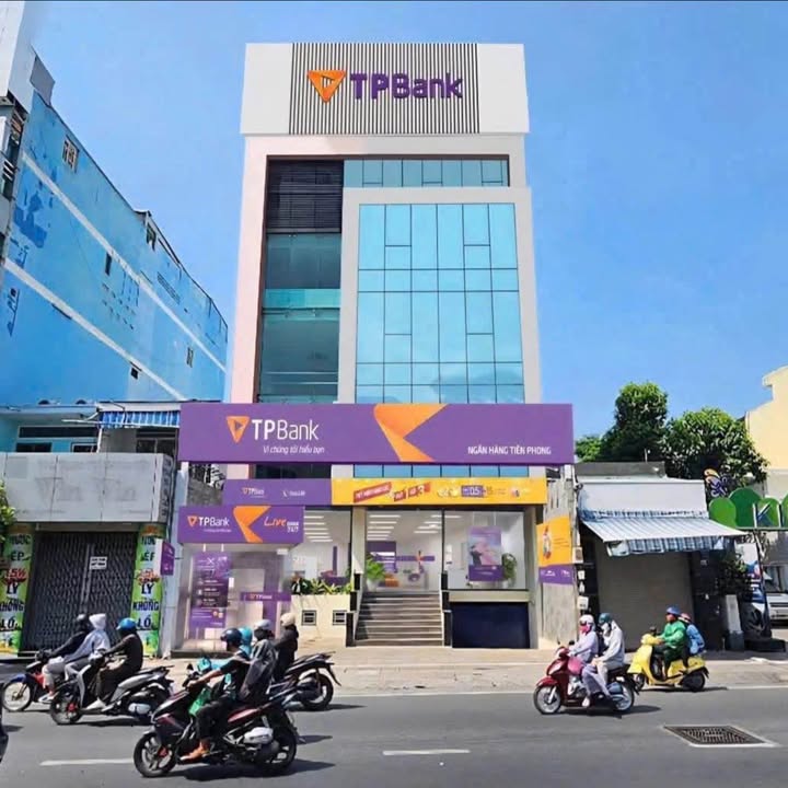 Bán tòa nhà mặt tiền Cộng Hòa 250m² giá 115 tỷ - Đầu tư sinh lời bền vững!