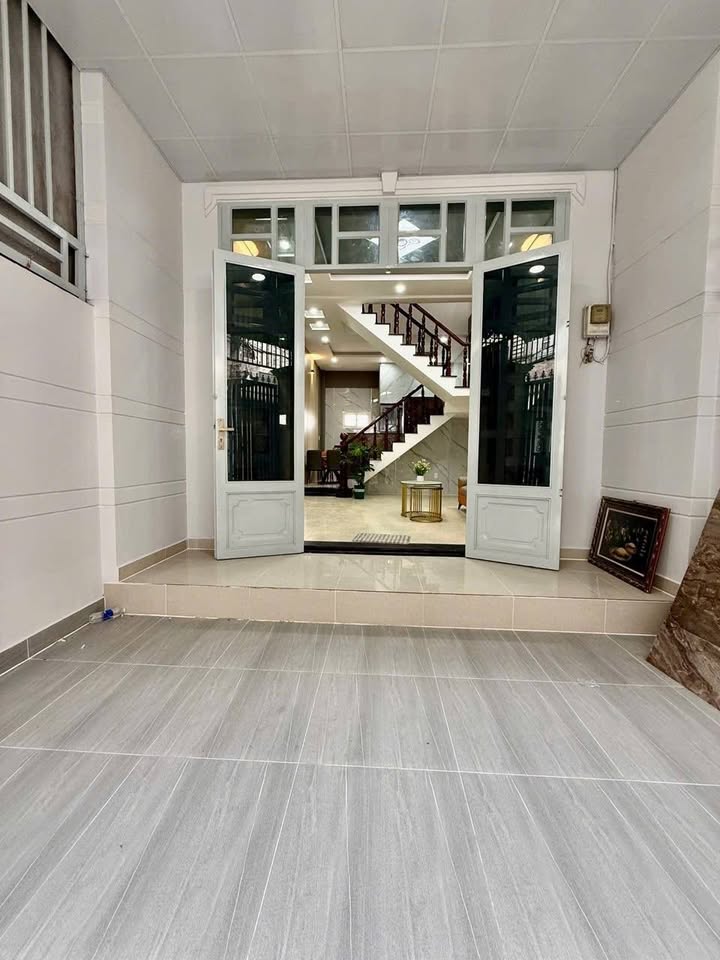 Nhà đẹp 1/ Ngắn Thới An 13, Q12 giá 4.68 tỷ - Sổ hồng riêng, nội thất mới!