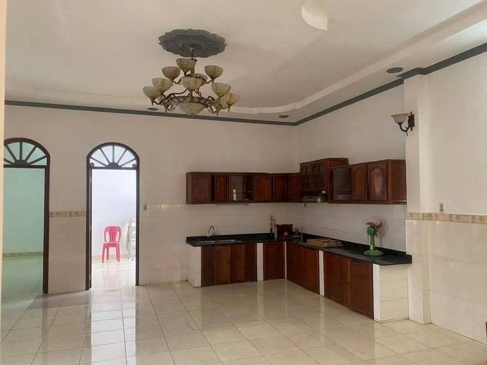 Nhà cho thuê mặt tiền Lê Quý Đôn, Phú Thủy, 100m² - Kinh doanh đa ngành nghề