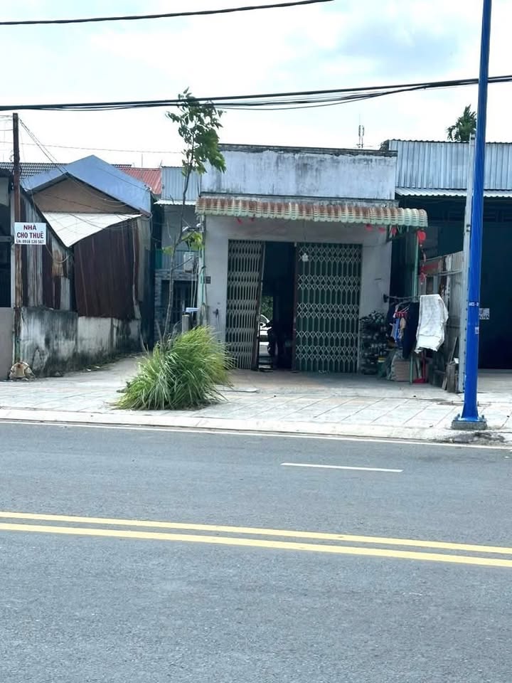 FrontHouse đường Hoàng Quốc Việt, An Bình 70m² giá 5.7 tỷ - Mặt tiền kinh doanh đắc địa!