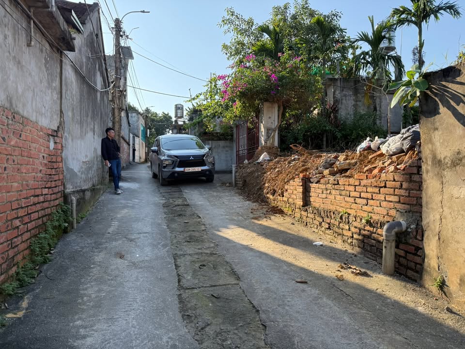 Đất mặt tiền 7m tại Phú Cát, Quốc Oai - Diện tích 100m², Giá 2 tỷ - Cơ hội đầu tư hấp dẫn!