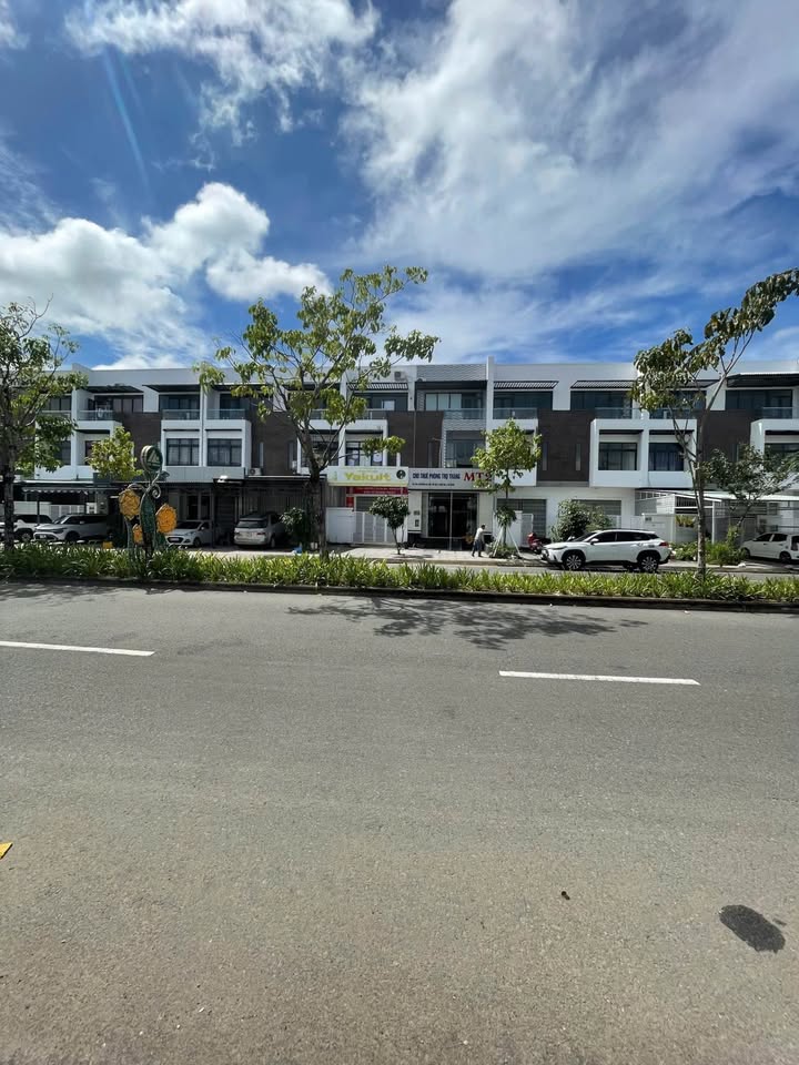 Nhà phố 110m² đường Số 5, Rạch Giá, 3.4 tỷ - Đang cho thuê 8 triệu/tháng!