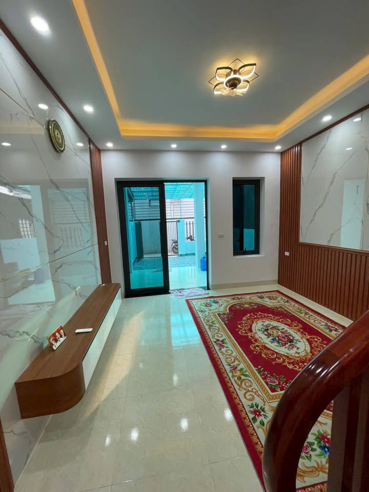 Nhà 3 tầng Ninh Sơn, 87m², giá 3.1 tỷ - Ô tô vào tận nhà!