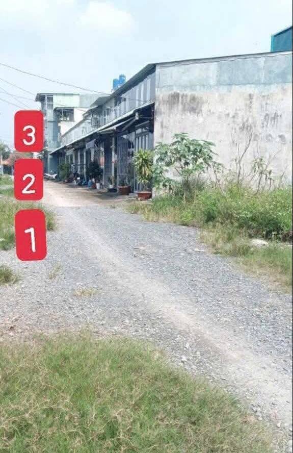 Đất nền 170m² tại Ấp Rừng Dầu, Đức Hòa - Sổ đỏ chính chủ, giá chỉ 1.35 tỷ!