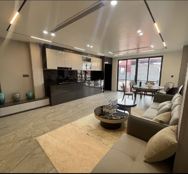 Nhà phố Ngọc Lâm 45m² giá 12 tỷ - Tặng full nội thất sang trọng!