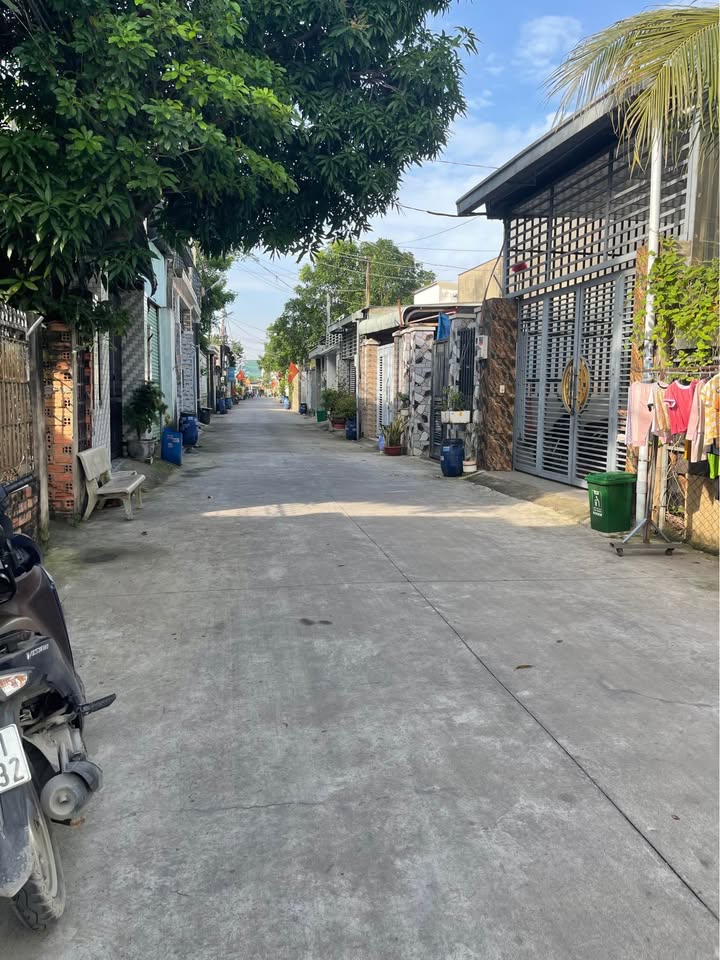 Bán đất tặng nhà cấp 4 + 3 phòng trọ tại Long Bình - Giá chỉ 2 tỷ