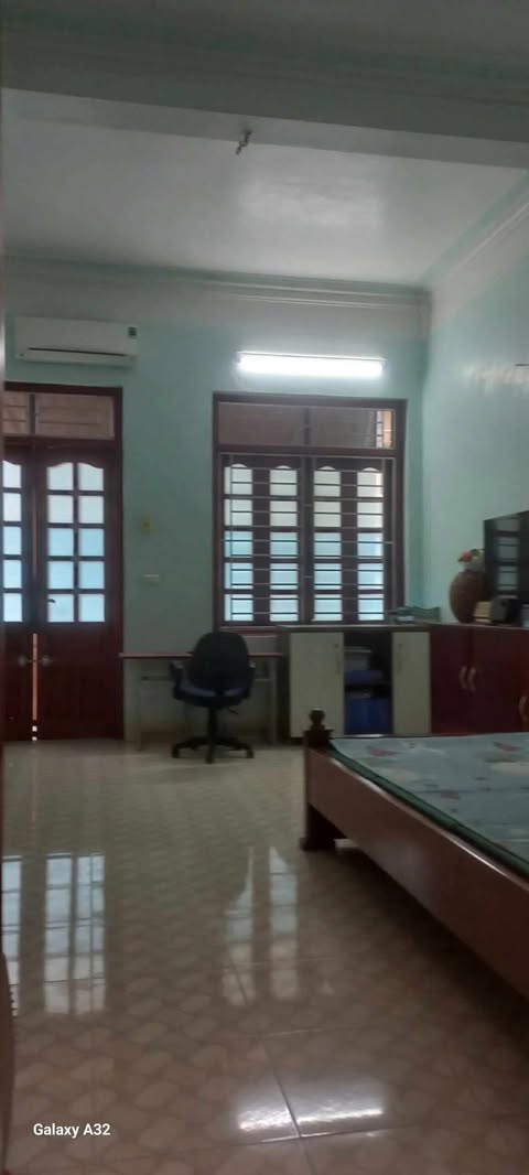 Nhà 3 tầng mặt đường Nguyễn Thiện Thuật 52m² giá 4.2 tỷ - Thiết kế hiện đại, tiện nghi