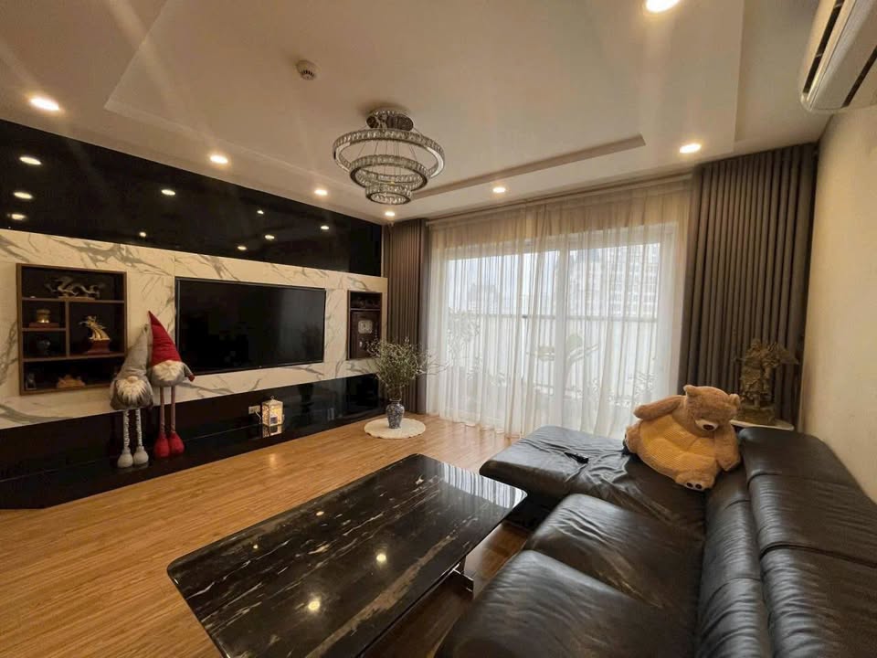 Căn hộ Golden Palace Mễ Trì 162m² giá 12 tỷ - Sẵn sàng vào ở ngay!