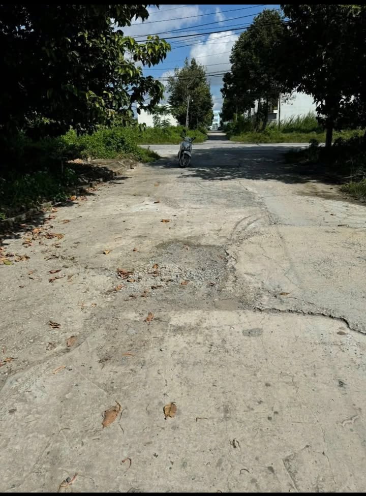 Đất nền Bến Lức 80m² giá 2.15 tỷ - Nền cao, sổ hồng riêng